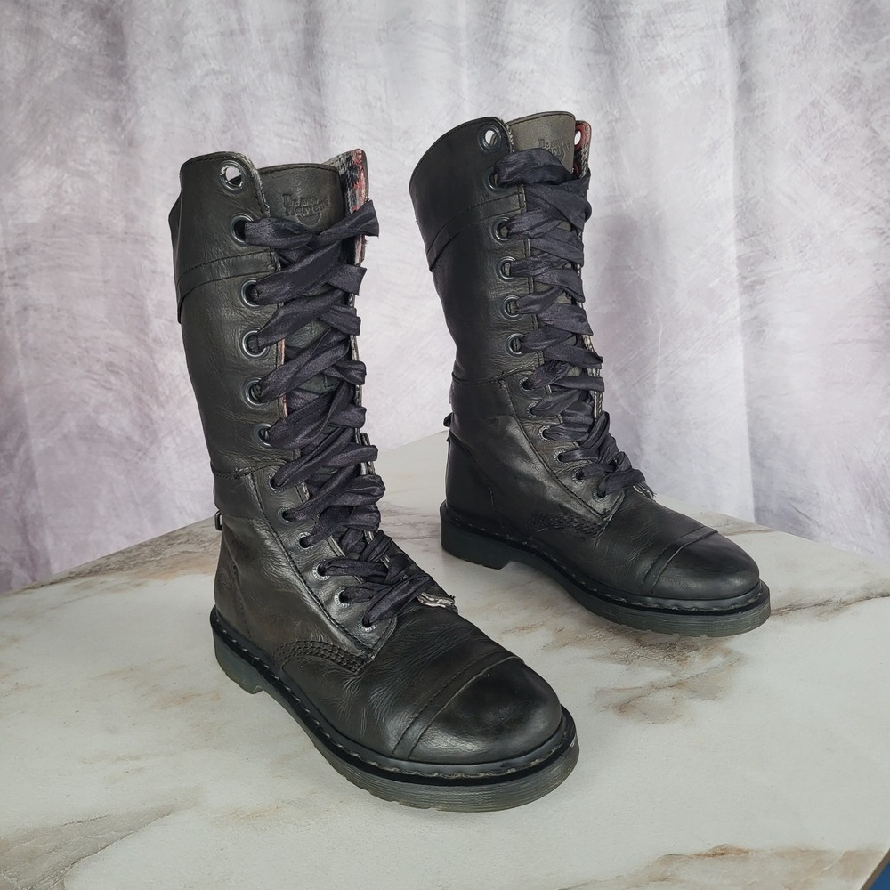 Dr Martens Triumph  Fold Down Plaid Tall Mid Calf  Boots size 8 Women's